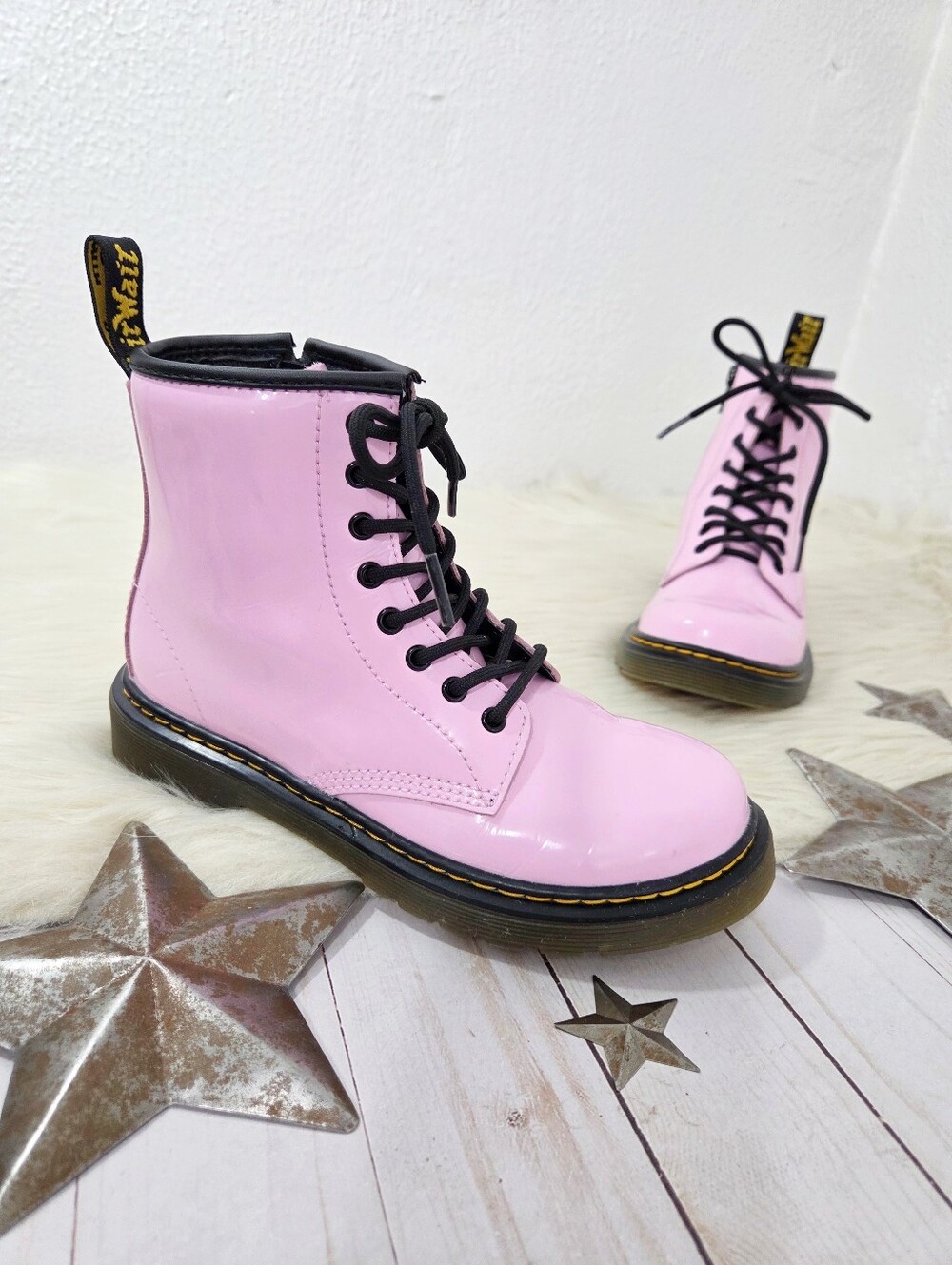 Dr. Martens 1460 8-Eye Patent Boot Pale Pink patent kids lace up youth size 2